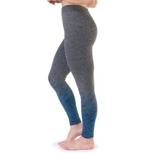 Arianna by Howard’s Gray Blue Ombre Stretch Leggings